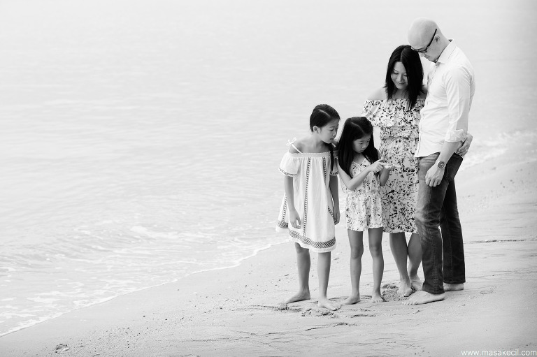 Family photography at a beach